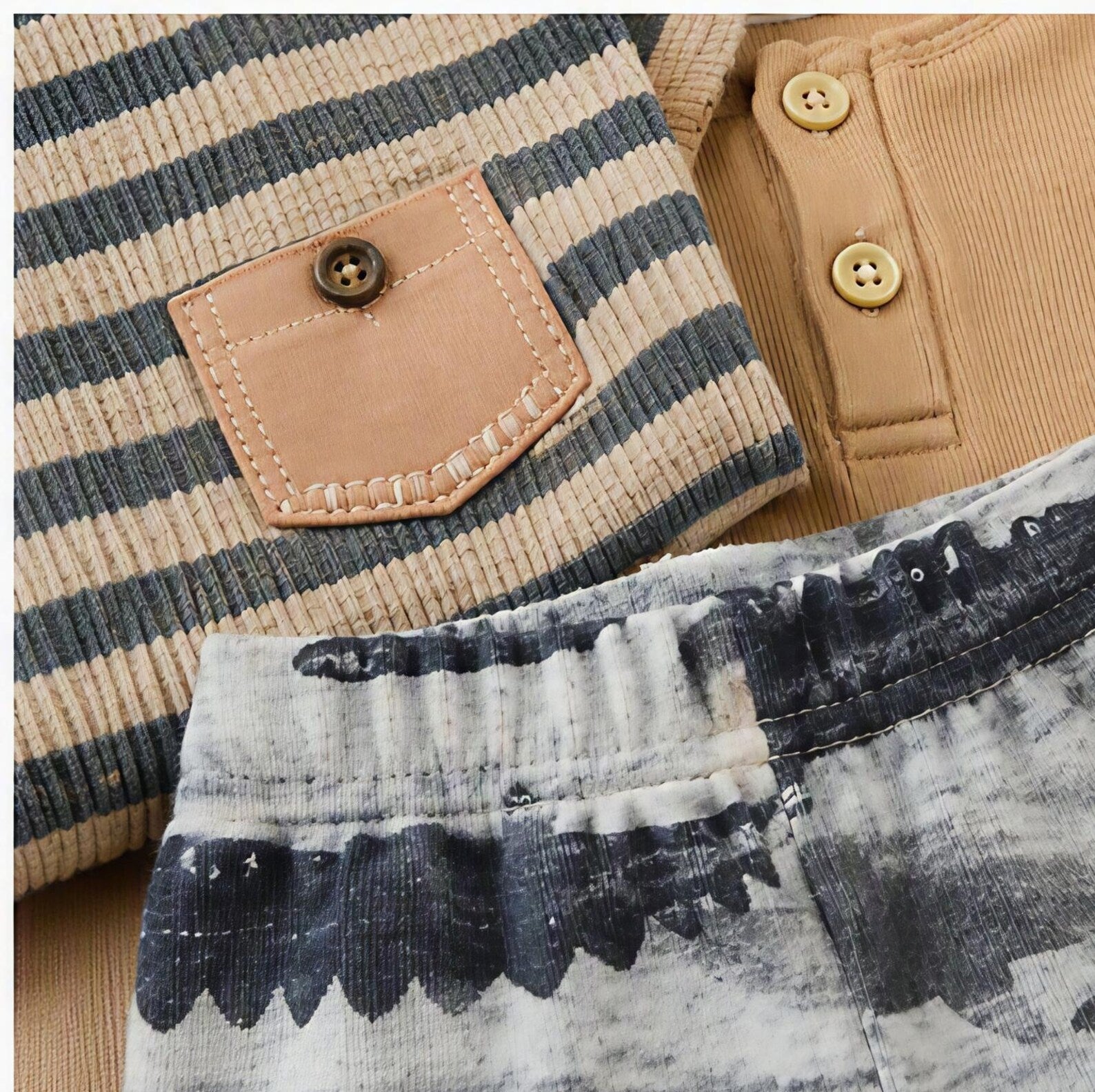 Sommer-Set «Krokodil» 3-teilig T-Shirt Body & Shorts – Bild 3 | sunnozy Babykleidung Schweiz