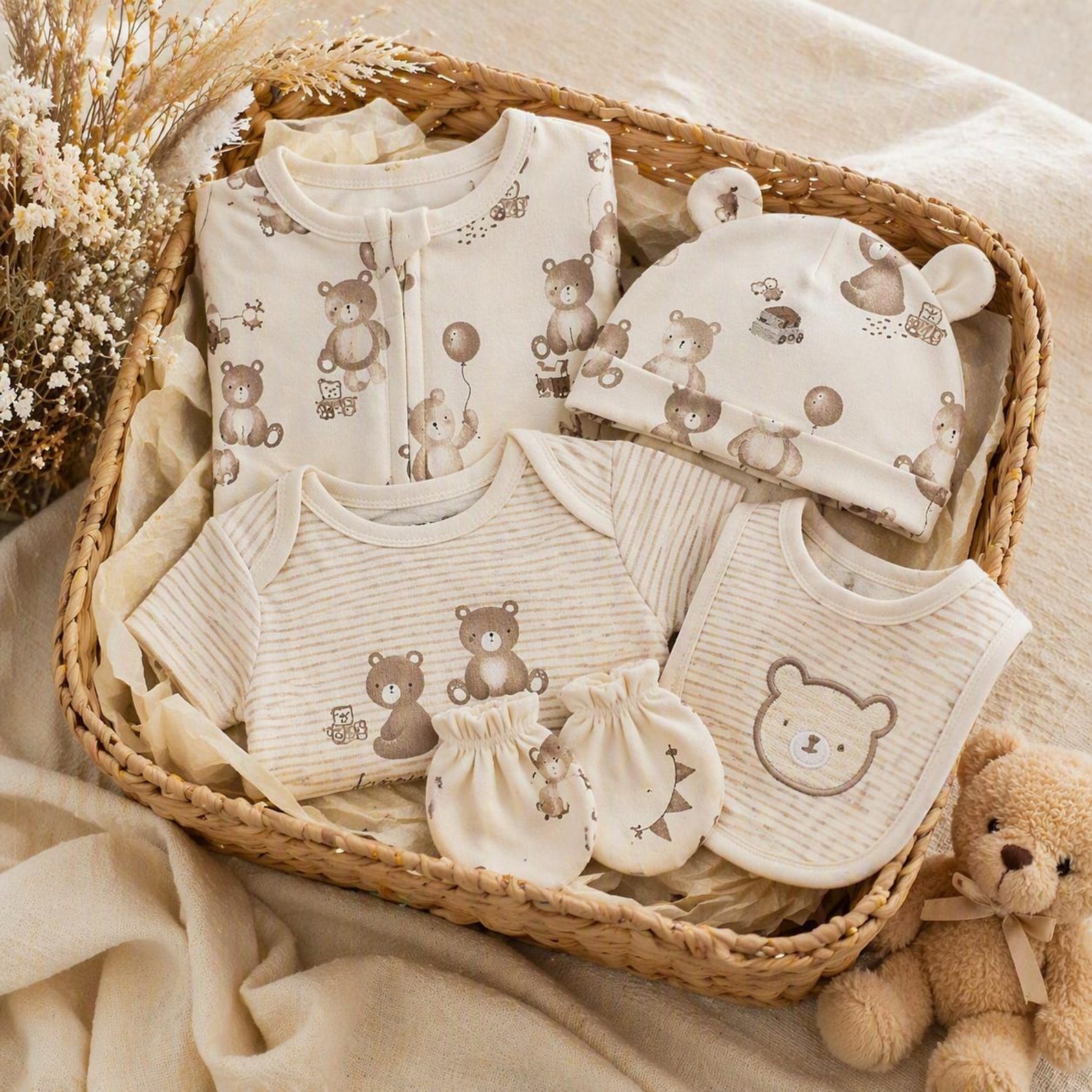 Erstausstattung-Set «Hello Little Bear» Creme 5-teilig – Bild 5 | sunnozy Babykleidung Schweiz