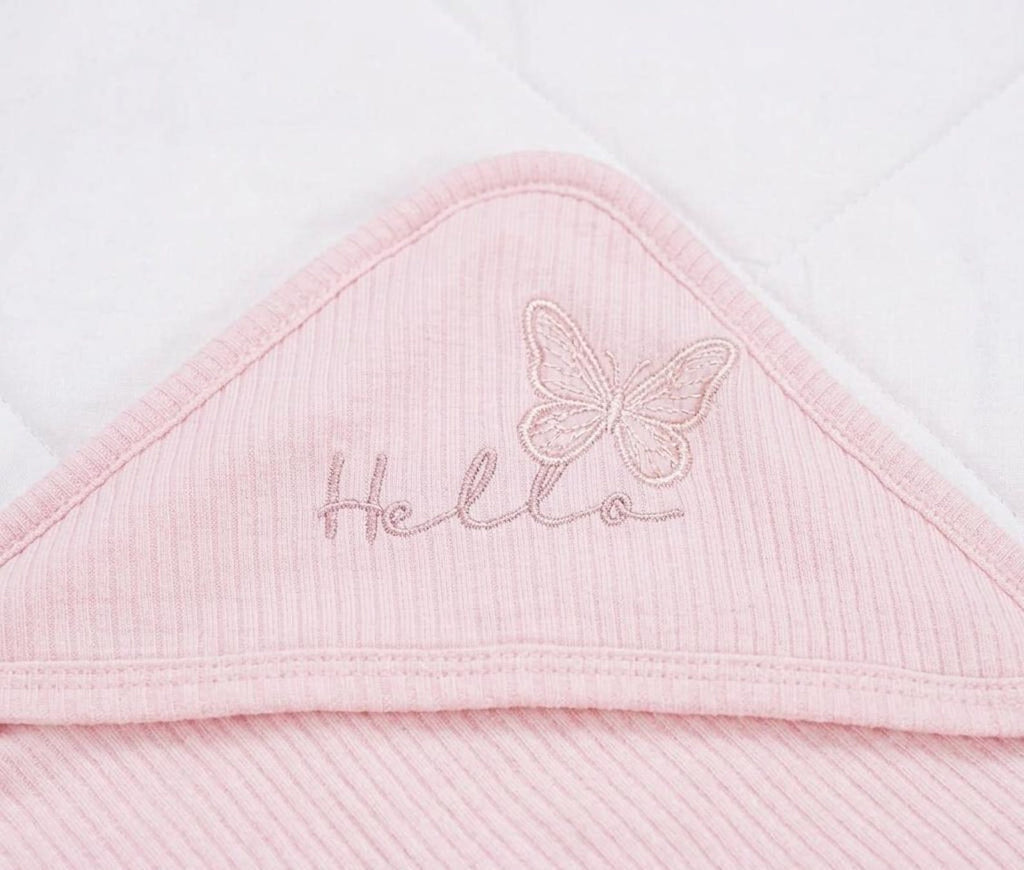 Erstausstattung-Set «Hello» Rosa mit Spitze 6-teilig – Bild 6 | sunnozy Babykleidung Schweiz