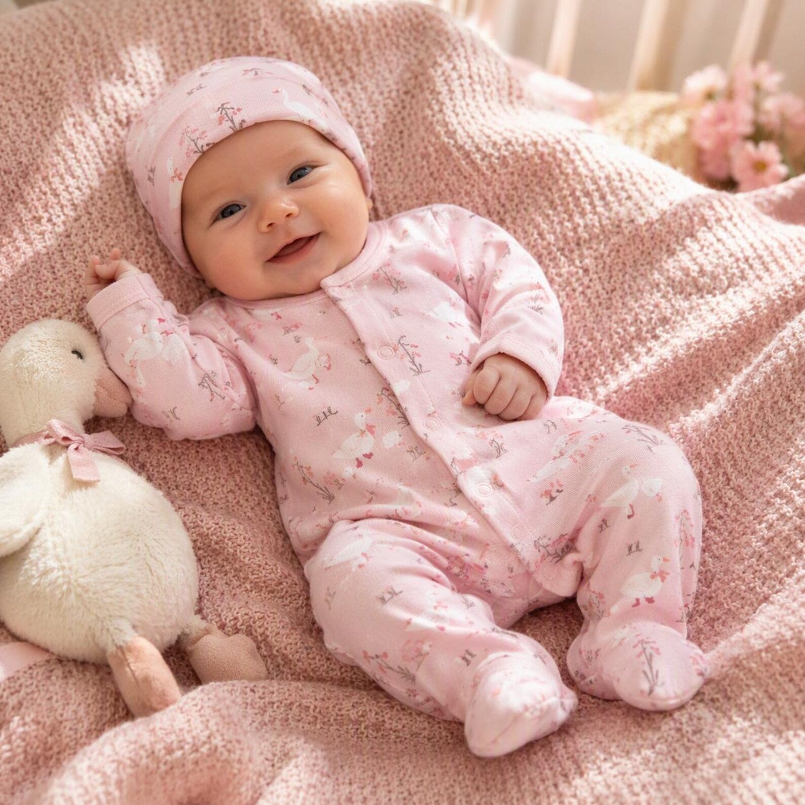 Erstausstattung-Set «Little and Loved» Rosa Enten 9-teilig – Bild 5 | sunnozy Babykleidung Schweiz
