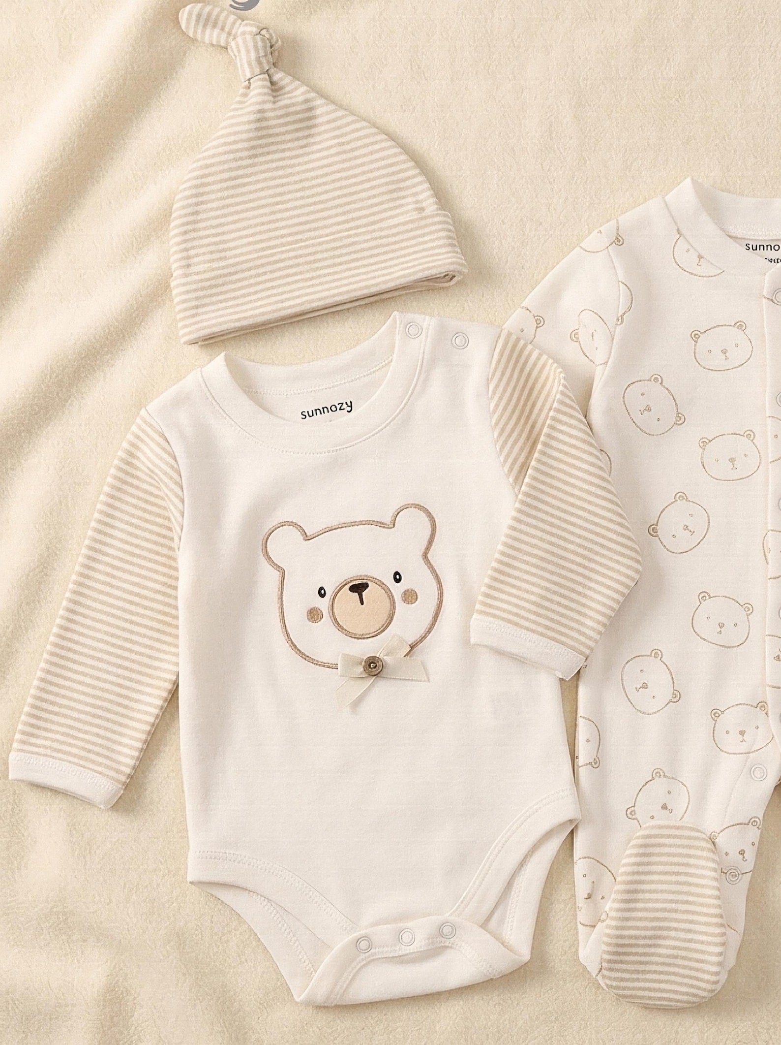 Erstausstattung-Set «Teddybär» Creme 8-teilig – Bild 2 | sunnozy Babykleidung Schweiz