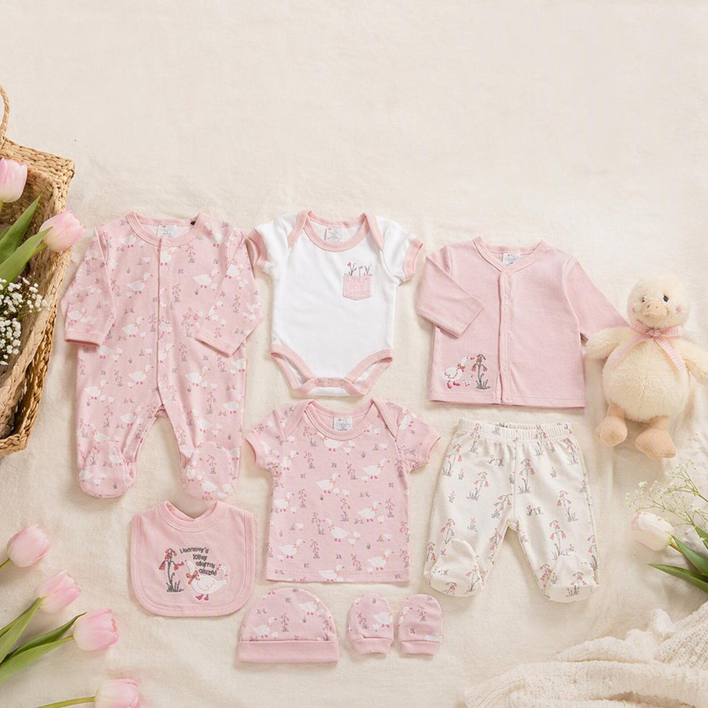 Erstausstattung-Set «Little and Loved» Rosa Enten 9-teilig – Bild 7 | sunnozy Babykleidung Schweiz